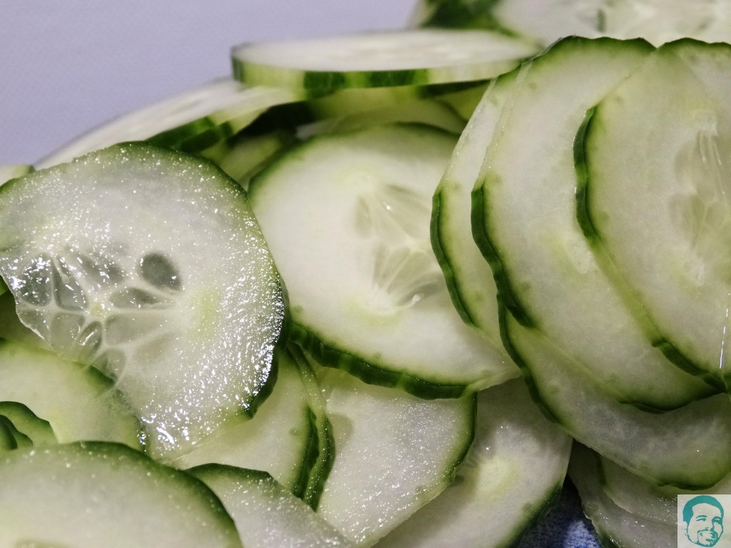 Hirtenkäse im Speckmantel auf Gurkencarpaccio ! #schnelleKüche - Haunis ...