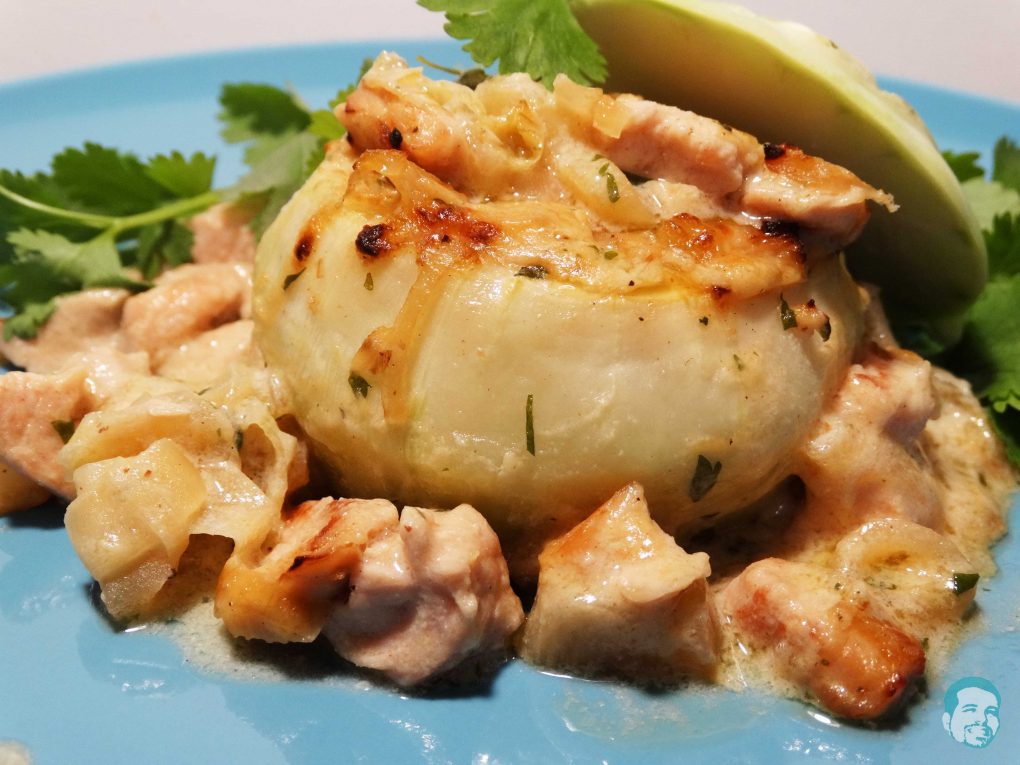 Kohlrabi gefüllt mit Korianderhuhn