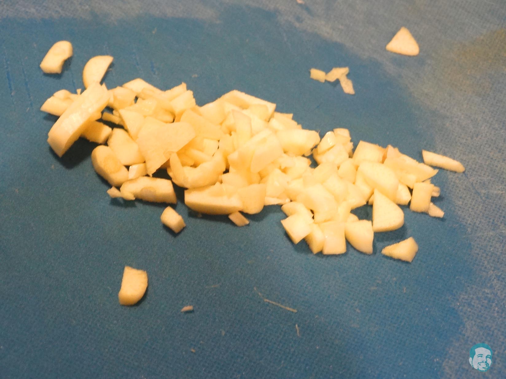 knoblauch-fein-geschnitten-haunis-food-blog