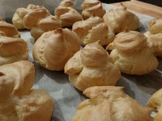 Brandteigkrapfen fertig gebacken