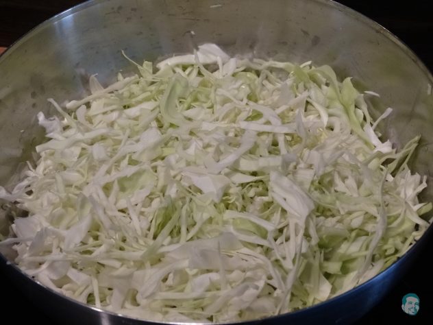 Coleslaw Kraut schneiden