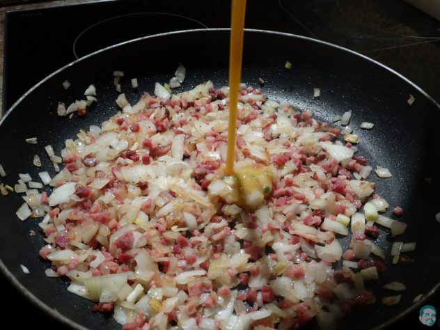 Bacon-and-Eggs-Toast-Speck-und-Zwiebel