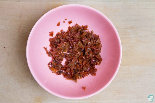 getrocknete-Tomaten-geschnitten-Linsensalat mit Granatapfel